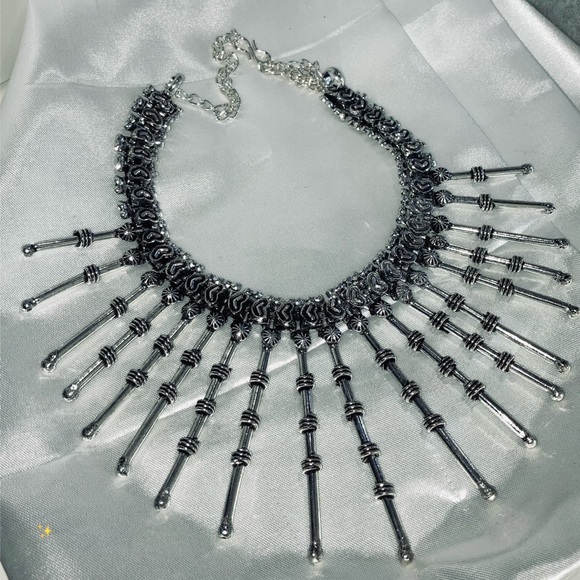 Sweet Multi Spike Draping Handmade Choker Necklace - Picture 3 of 4
